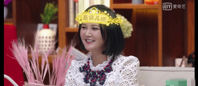 原创袁弘和母亲起争执，婆媳关系一触即发，张歆艺机智应对化家庭矛盾