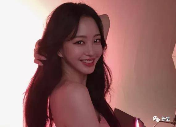 原创好歹也是娱乐圈第一代人造顶级美女,怎么也因为乱填充翻车了? 原创好歹也是娱乐圈第一代人造顶级美女,怎么也因为乱填充翻车了?