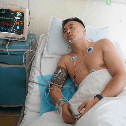 全世界|高考结束！这9个瞬间令人感动！全世界都在为努力的人加油！