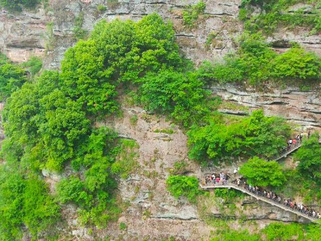 「山水」浙江新昌,景区因19座山峰著名,更因"险"让人望而却步