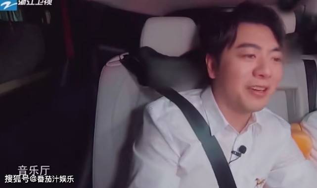 出场费300万？40度天穿西装在楼盘弹琴，郎朗：担