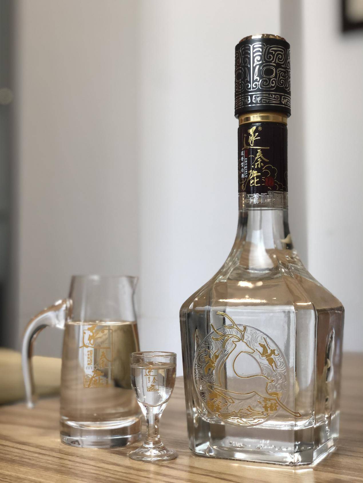 内行人|茅台国窖1573之外，还有哪些对标白酒品质可与其争锋？