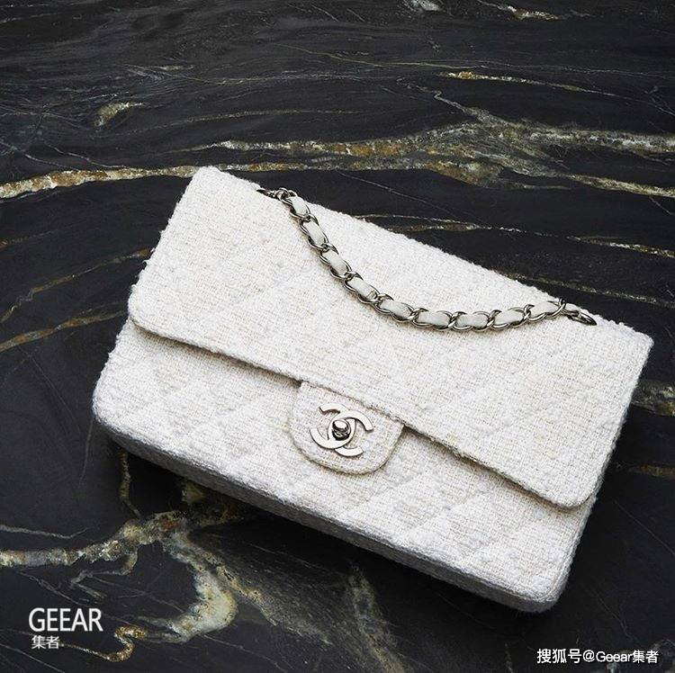 Bag|女生衣柜必备的7款包包：不盲目追潮流，经典才是关键！