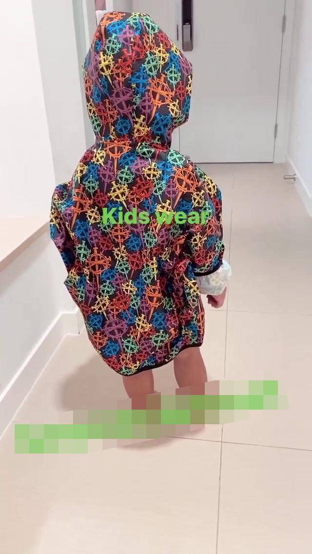 Marcus|张柏芝三胎没白疼，帮亲妈带货相当乖巧，无意中露出小肉脸