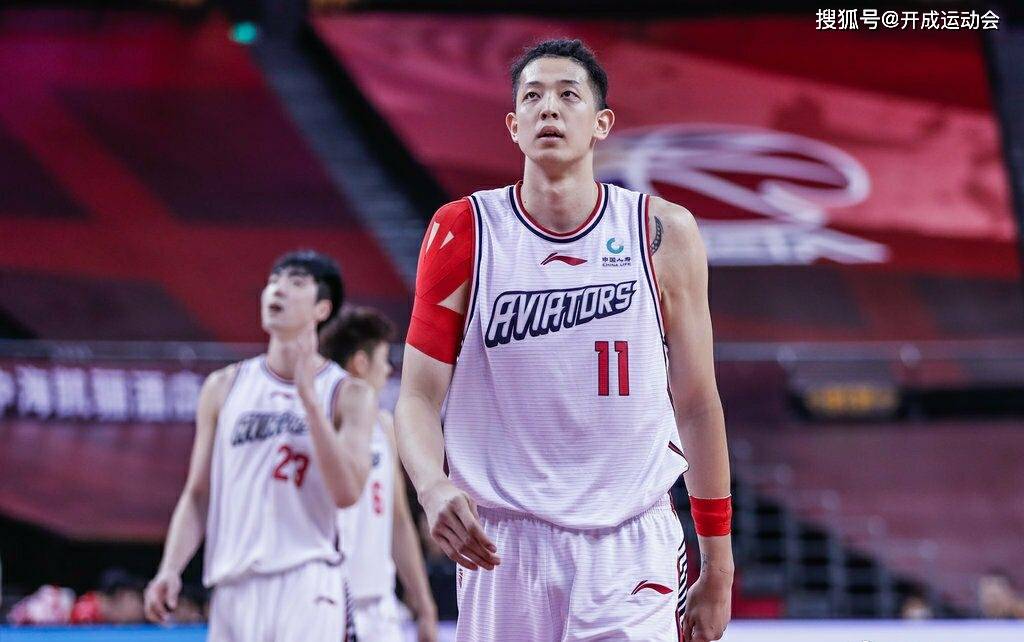 原创请深圳主帅下课救救易建联接班人球迷沈梓捷发型很nba