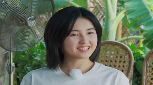 2020r1se何洛洛高考成排名b_2020年高考延期,何洛洛二次参考又有变数,张子枫