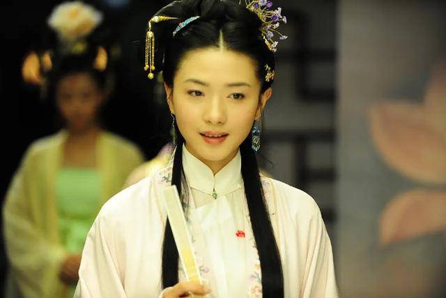 为何万茜在《浪姐》中成团宠,带你看幕后故事,解开疑团!