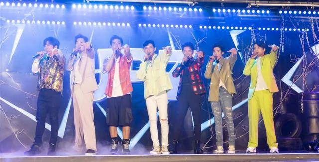 宁静|原创姐姐耍大牌?“追梦的哥”首次成团路演,宁静挂电话,沈梦辰没空