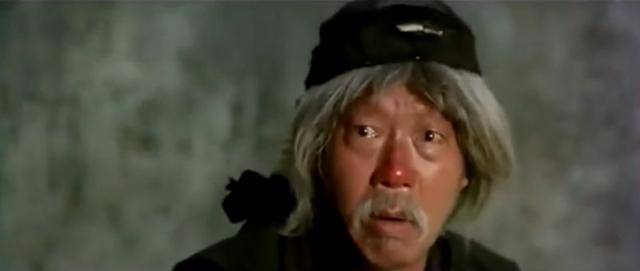 1978年的《醉拳》里,袁小田"白须白发,酒糟鼻,一个酒壶腰间挂"的银幕
