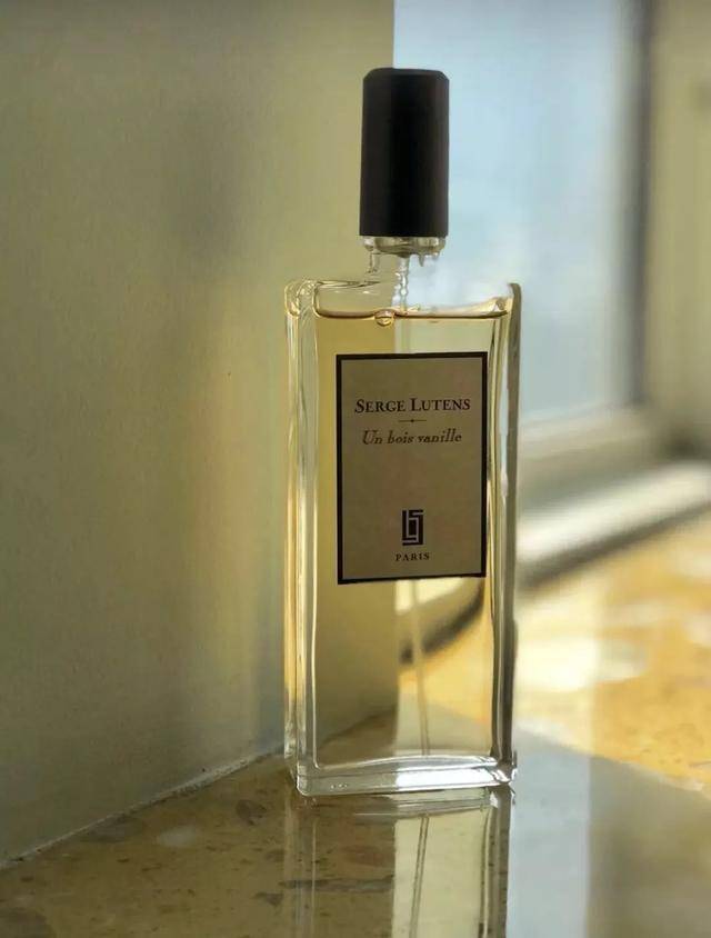 serge lutens un bois vanille 芦丹氏 香子兰木