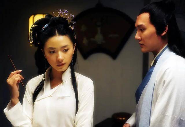 为何万茜在《浪姐》中成团宠,带你看幕后故事,解开疑团!