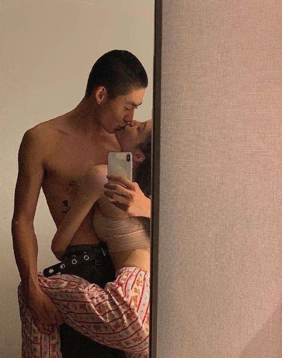 男生肚子照图片 d66a147620524256b283f7a43f890a24.jpeg