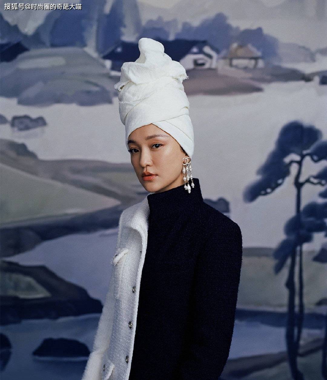 太阳穴|周迅新妆容有意思，眼线腮红直飞太阳穴，异域风被演绎出高级味道