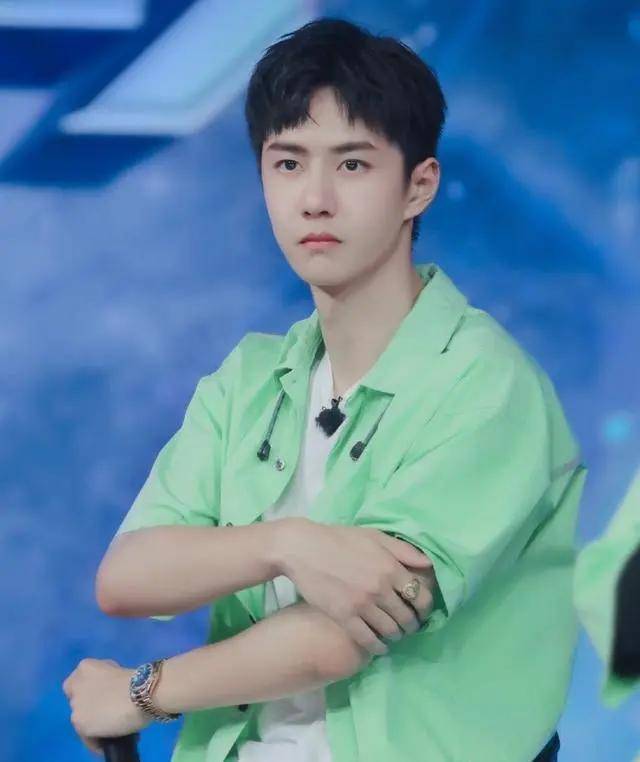 流量|原创王一博又刷屏了，手握24个代言3部大剧，打脸“昙花一现”说