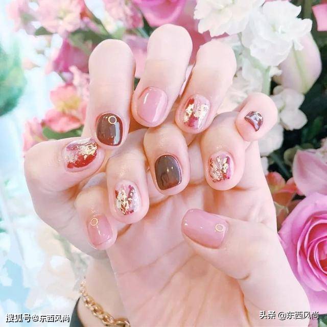 指甲|有个漂亮的美甲，不仅能提高指甲的气质，还能修饰手指更加漂亮