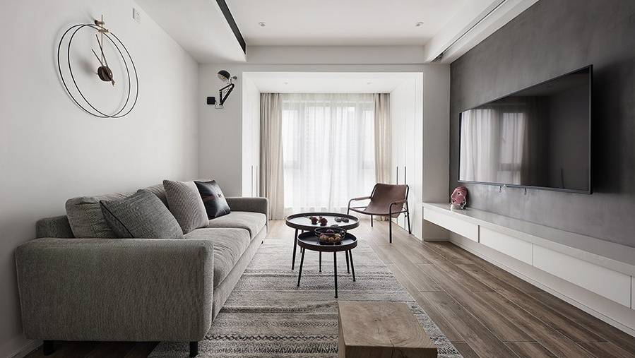 原创杭州三口之家温馨场面:室内干净又整洁,现代极简设计高级感十足
