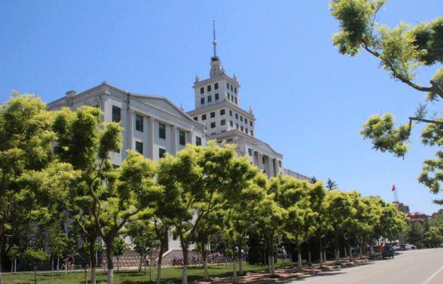 这座城市，没有985，也没有211，却吸引了几百万考生和全国名校