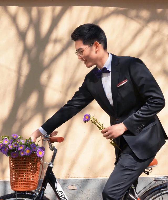 衬衫|如何为你的身高着装?适合男性立刻看起来显高的穿搭样式