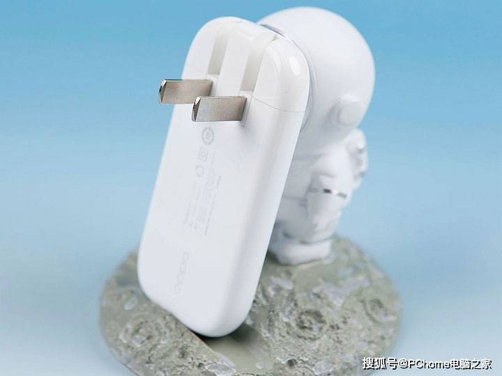 充电器|轻薄便携高功率 OPPO 50W 超闪饼干充电器评测