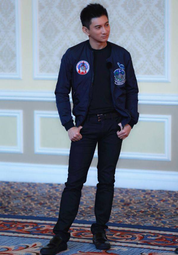 刘诗诗|50岁吴奇隆帅颜恢复，身材恢复不再油腻，刘诗诗改造终于成功