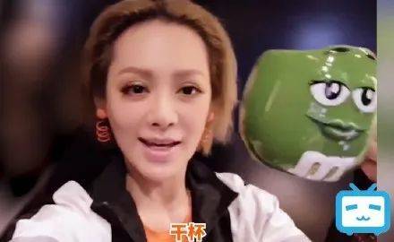 《浪姐》造型翻车?万茜宁静辣眼睛,钟丽缇像跳老年迪斯科