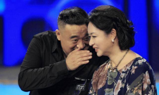 金星变性前曾有一妻子，离婚时已经怀孕，如今过得咋样了？