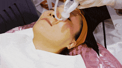 mm-|15岁把三级艳星当偶像，离经叛道少女，一脱成名！41岁因脸垮被迫脱圈.....