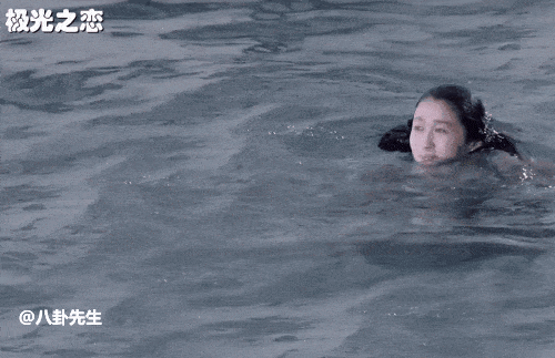 梁爽|原创关晓彤鹿晗上热搜是剧方安排？她演戏老被吐槽，如今终遇合适角色