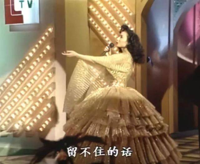 邝美云|拒当赌王“五姨太”放弃千亿富豪，她从港姐华丽转身成珠宝女王！