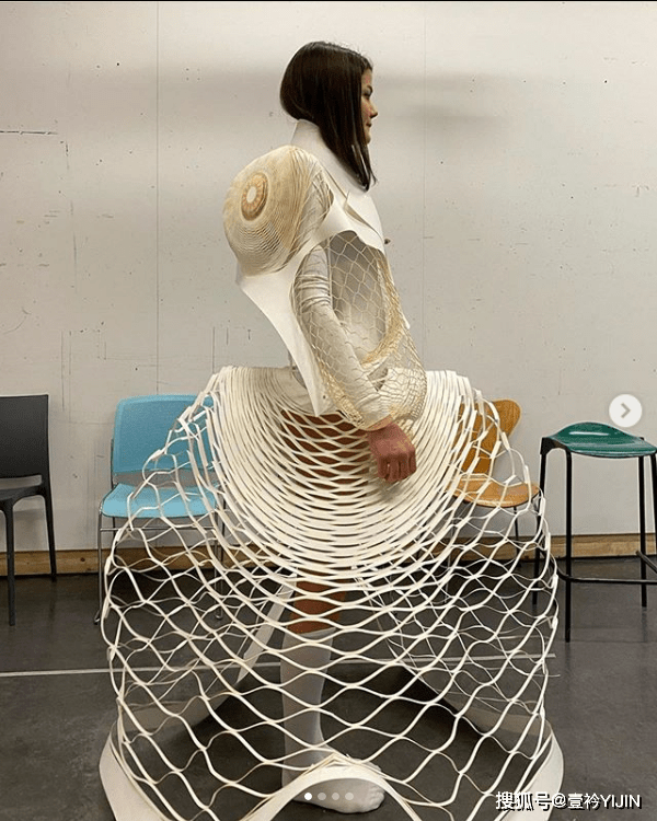 激光|新锐设计师 | 来自圣马丁的小姐姐带你用激光切割技术探讨可持续时尚