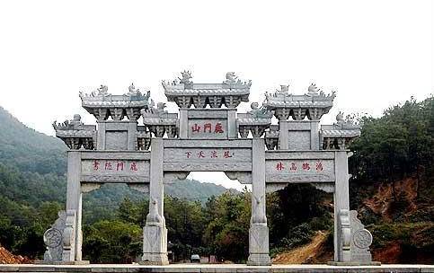 襄阳鹿门山:隐者的自得天地,智者的精神云霓_白云