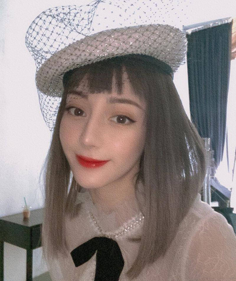 热巴|热巴重回颜值巅峰,剪刘海变身人间芭比,真是换刘海如换脸吗?