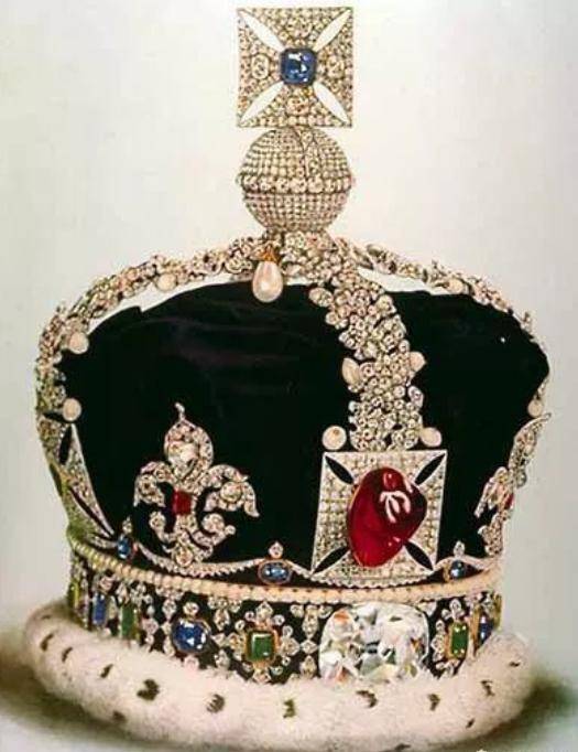 原创英女王最著名王冠上,还有着这么一块奇珍异宝,有着多舛的命运