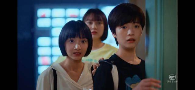 李庚希|一边哭泣一边努力，关晓彤卜冠今李庚希谱写95后青春图鉴