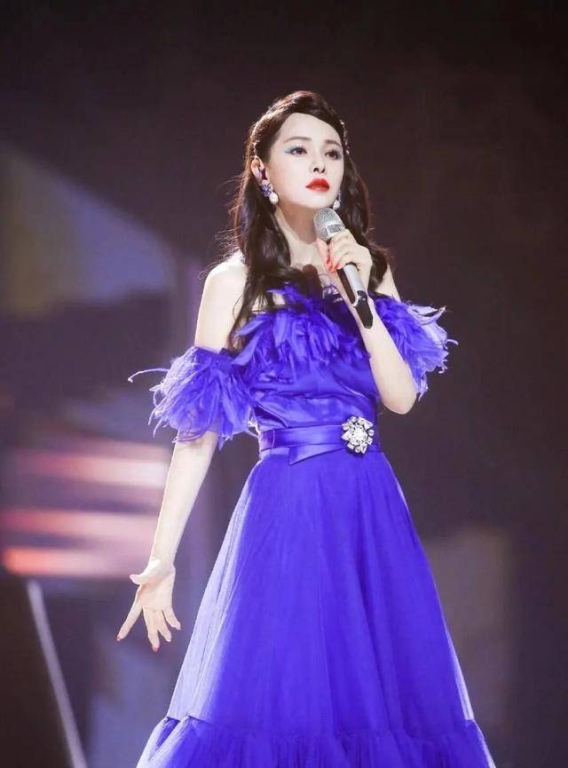 圣母|原创“说教圣母”伊能静和蓝盈莹从幕后“撕”到台前,就差打起来了