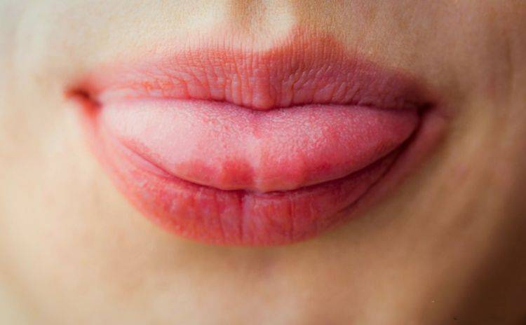 "身体有癌,舌头先知"?舌头出现3种异常,癌症可能已到访