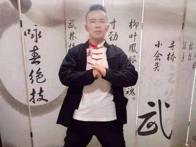 郑环宇|散打主席炮轰余昌华：你从来都是一颗臭鸡蛋，怎么包装也没用