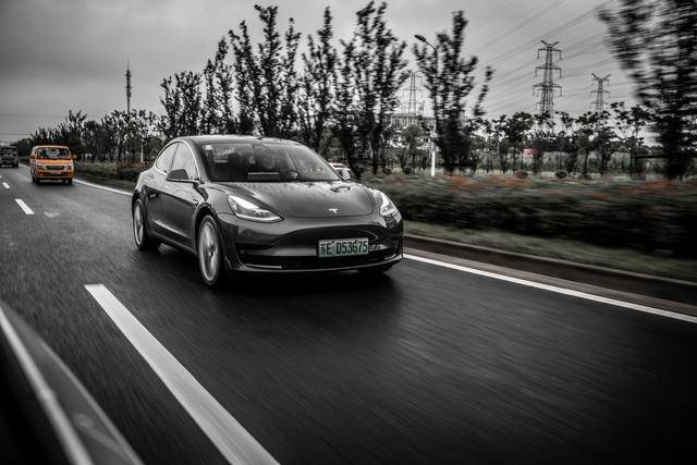 为什么大家都和它比试驾国产特斯拉model3标杆谁来撼动