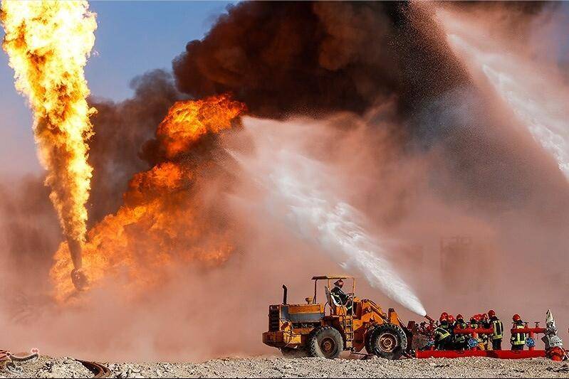 原创美国刚发出警告,伊朗最大油田就燃起熊熊大火,疑似反对中伊合作
