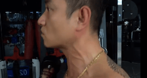 原创文章健身打卡金链子纹身抢镜网友调侃还得多练