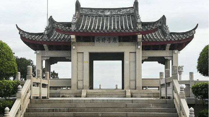 潮州八景之一凤凰时雨,变幻莫测的雨季美景,据说文人墨客都喜欢来这里