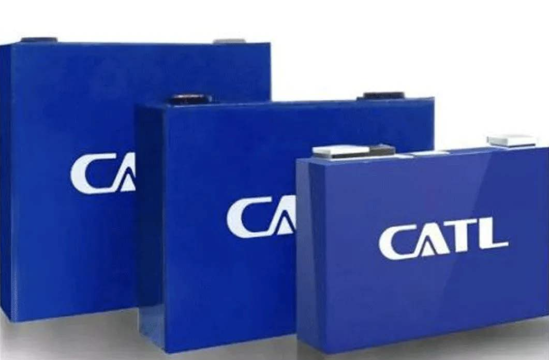 比亚迪汉|比亚迪汉和小鹏P7，谁才是特斯拉的“备胎”？