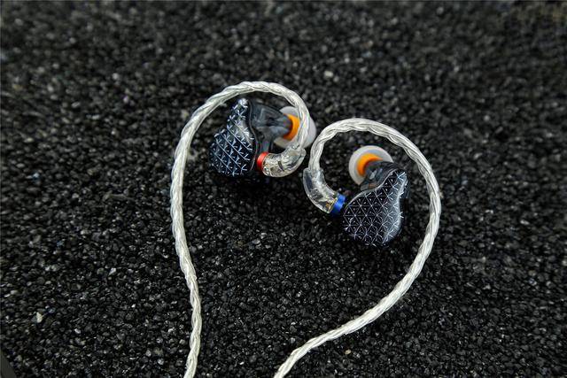 声音|体会潺潺流淌的乐符 飞傲FA9试听