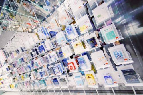 梁田|梁田刘烨加持BOOM FRESH 打造美妆零售新模式