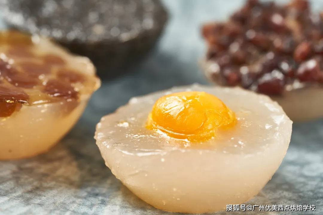 优美西点の水晶钵仔糕,晶莹剔透的中式点心