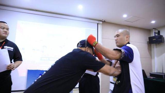 雷雷|太极雷雷：练习传统武术未必能实战，锻炼身体有什么不行呢