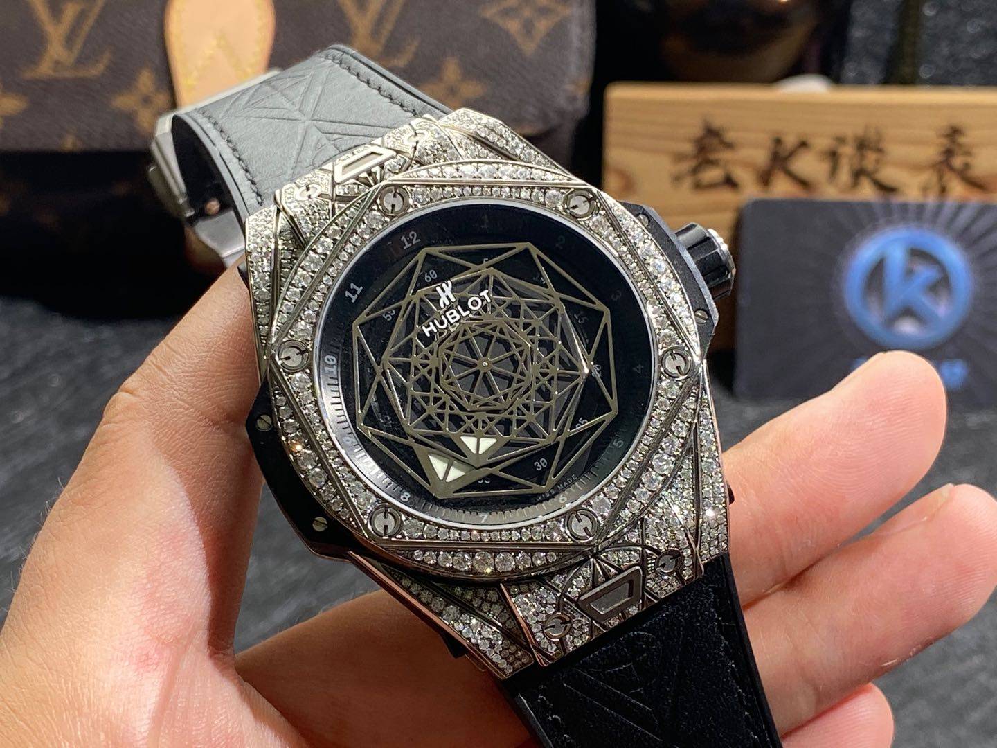 老k谈表:宇舶大爆炸刺青系列腕表改装后镶钻效果品鉴