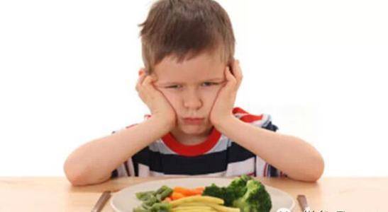 孩子执拗不吃饭,要不要“饿他一顿”?答案让人后怕,别再做错了 孩子执拗不吃饭,要不要“饿他一顿”?答案让人后怕,别再做错了