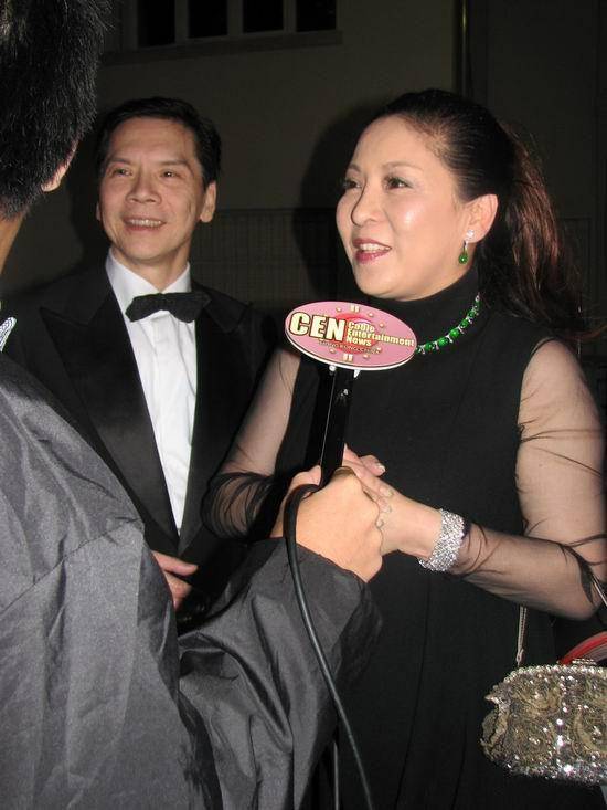 郭碧婷|向太宣布儿媳郭碧婷怀孕，珠宝满身很是富贵，却被嘲瞎晒？