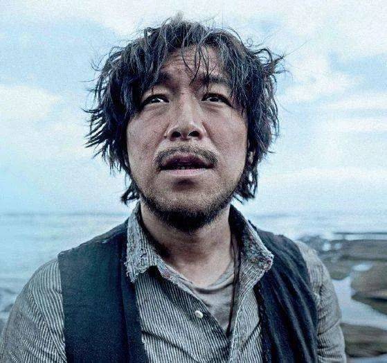 子时|50亿影帝黄渤跑场子时，就跟周迅当过“同事”了